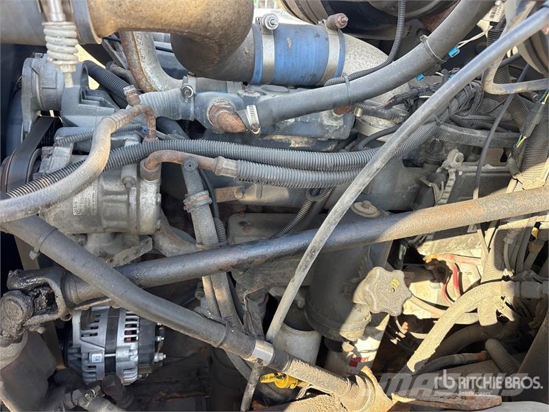 Mack CV713 6x4 Van Truck Dobozos teherautók