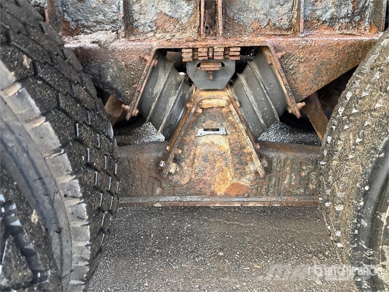 Mack CV713 Granite 6x4 Roll-Off Truck Skip loader