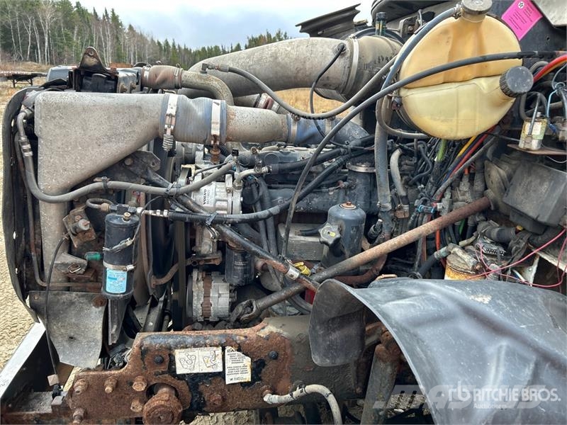 Mack CV713 Truck Mounted Self Loader Log Loader Knuckleboom læssere