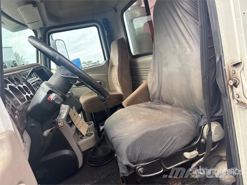 Mack CX613 Autobasculanta