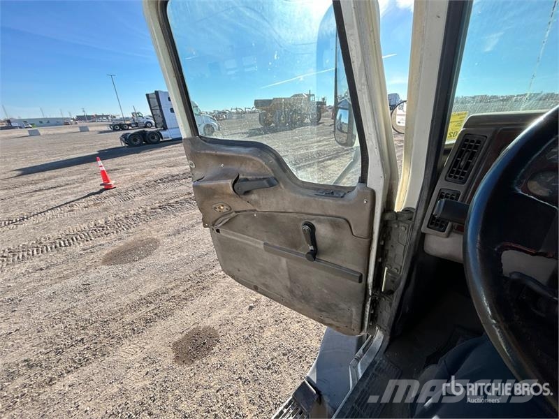 Mack CXN613 Tracteur routier