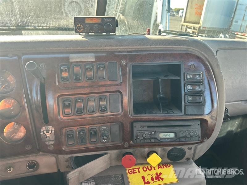 Mack CXN613 Tracteur routier