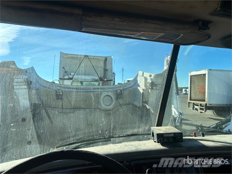 Mack CXN613 Tracteur routier