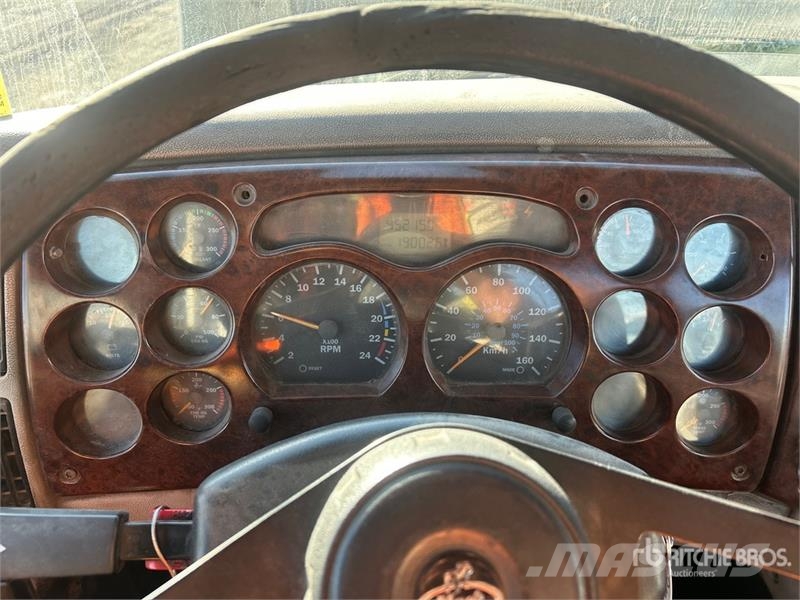 Mack CXN613 Tracteur routier