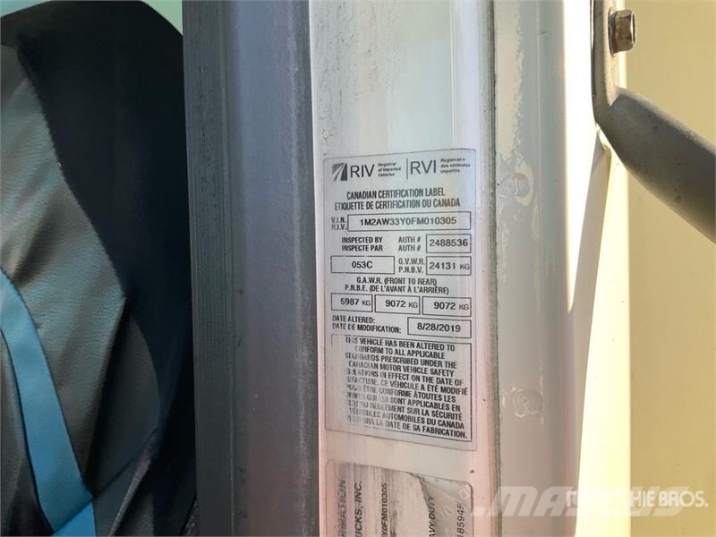 Mack CXU600 牵引车