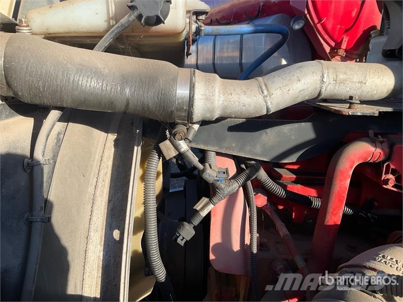 Mack CXU600 牵引车