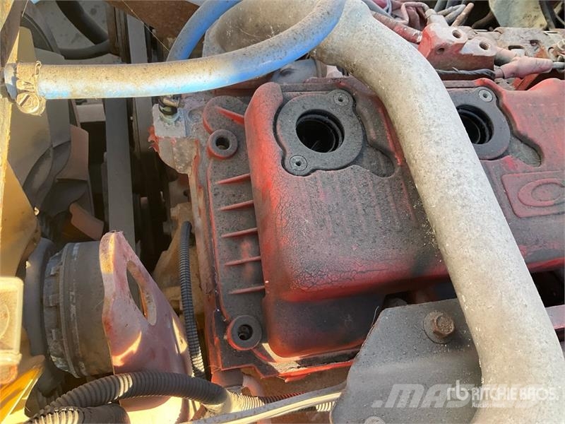 Mack CXU600 牵引车