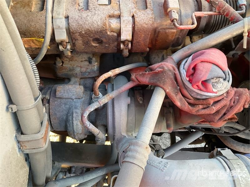 Mack CXU600 牵引车
