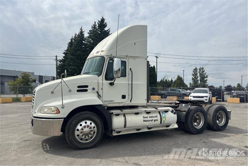 Mack CXU600 Autotractoare
