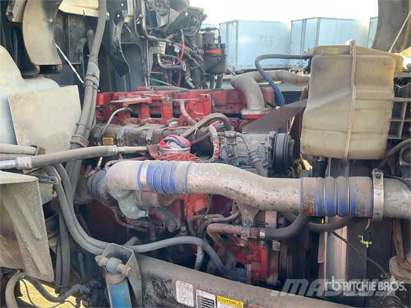 Mack CXU600 牵引车