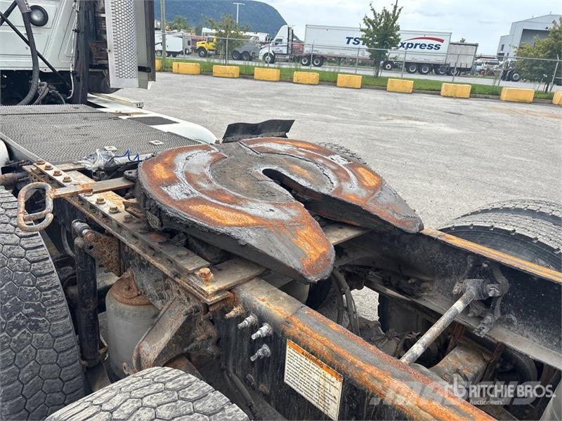 Mack CXU600 Autotractoare