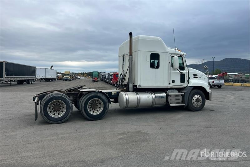 Mack CXU613 Tractor Units