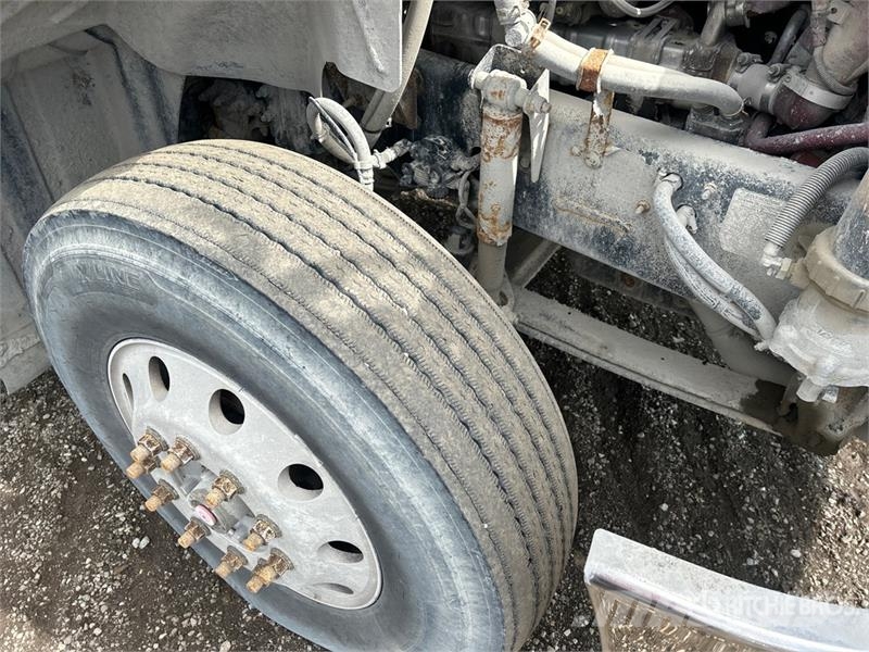 Mack CXU613 Autotractoare
