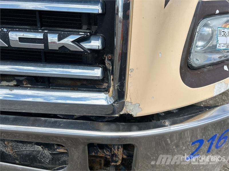 Mack CXU613 Autotractoare