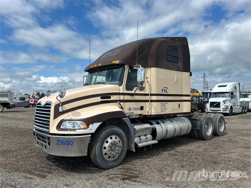 Mack CXU613 Autotractoare