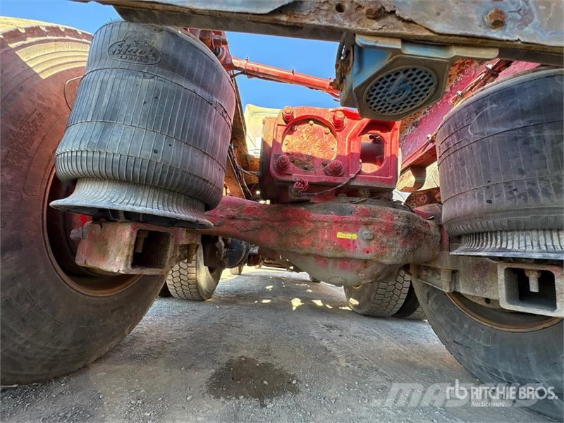Mack CXU613 Tracteur routier