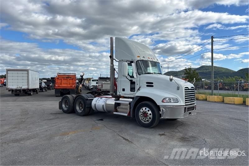 Mack CXU613 Trekkvogner