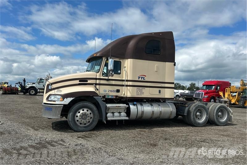 Mack CXU613 Autotractoare