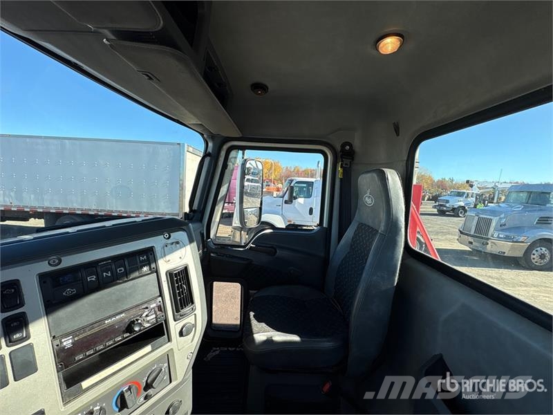 Mack CXU613 وحدات الجر