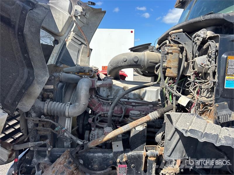 Mack CXU613 Autotractoare