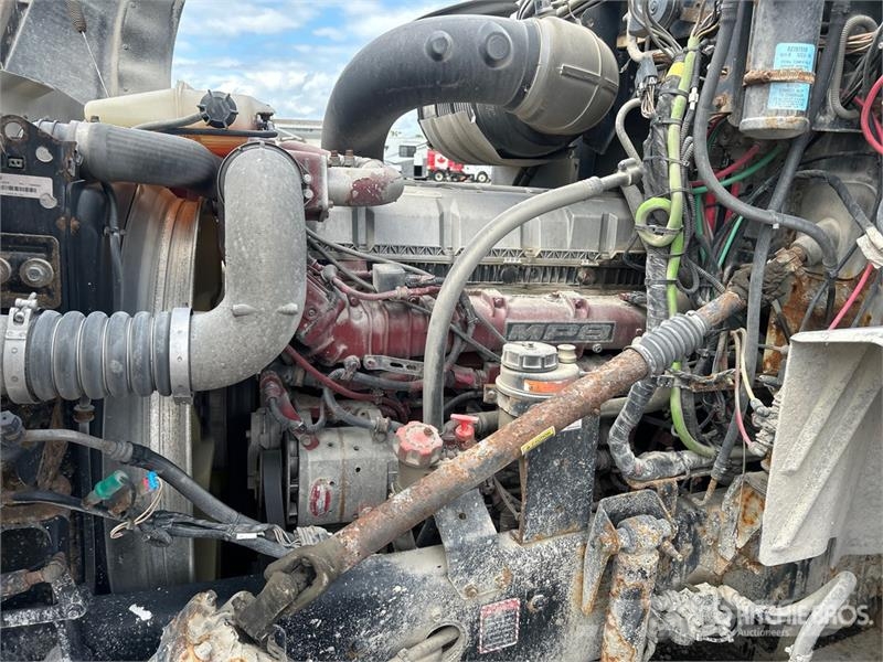 Mack CXU613 Autotractoare
