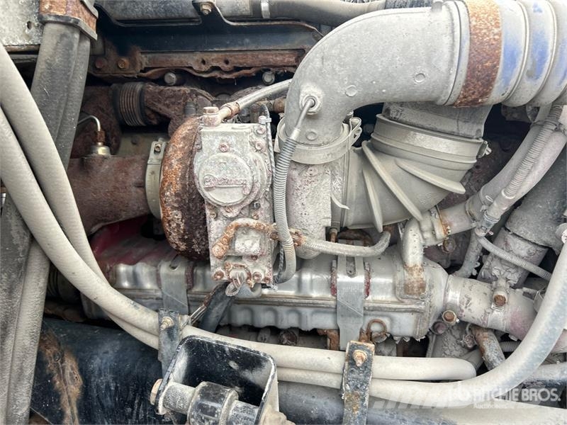 Mack CXU613 Vlačilci