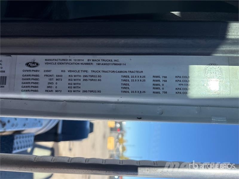 Mack CXU613 وحدات الجر