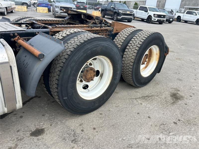 Mack CXU613 Vlačilci