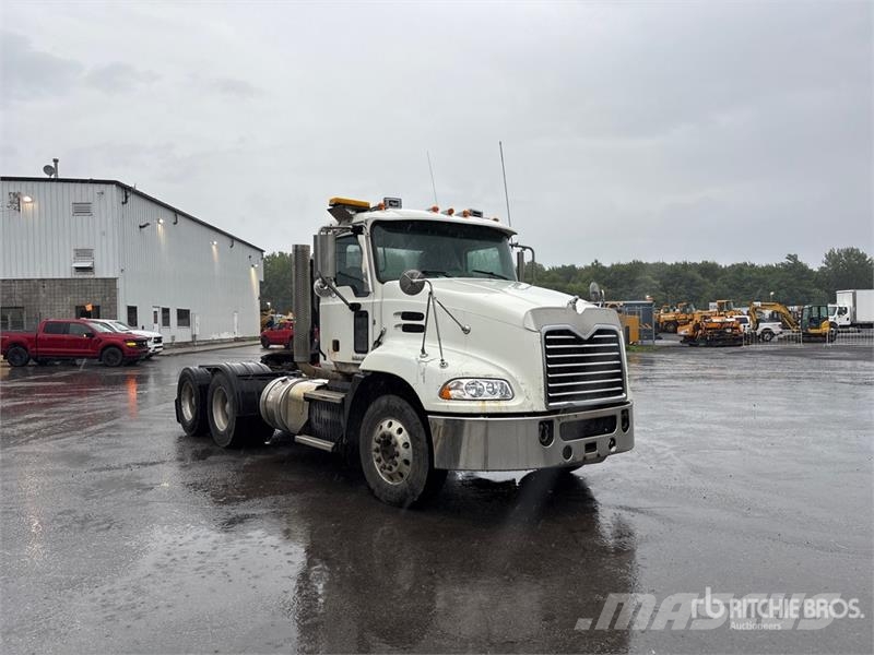 Mack CXU613 Truck Tractor Units