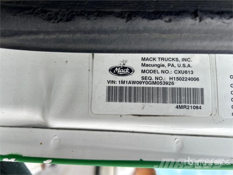Mack CXU613 Vlačilci