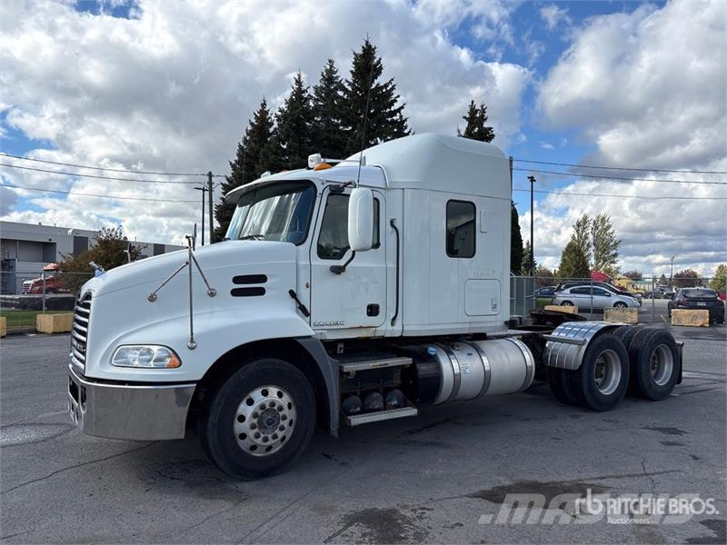 Mack CXU613 Ciągniki siodłowe