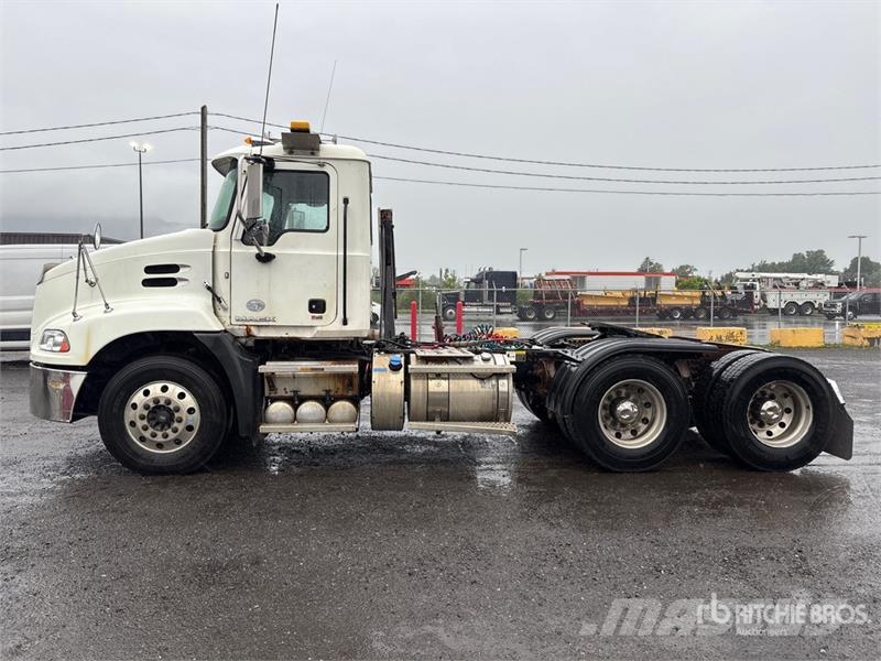 Mack CXU613 Truck Tractor Units