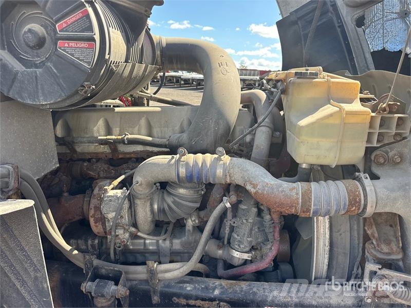 Mack CXU613 Autotractoare