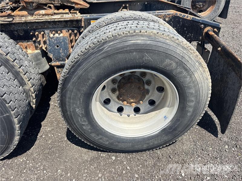Mack CXU613 Truck Tractor Units