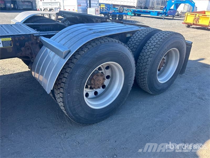 Mack CXU613 Tracteur routier