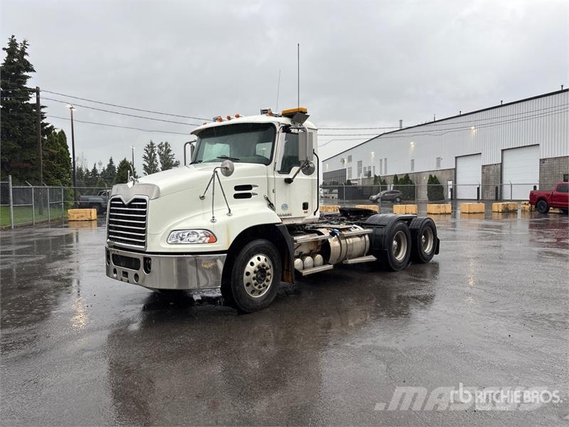 Mack CXU613 Truck Tractor Units
