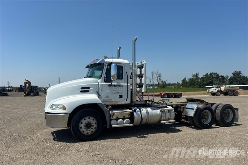 Mack CXU613 Truck Tractor Units
