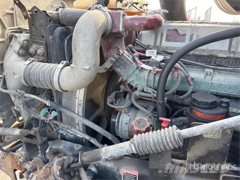 Mack CXU613 Vlačilci