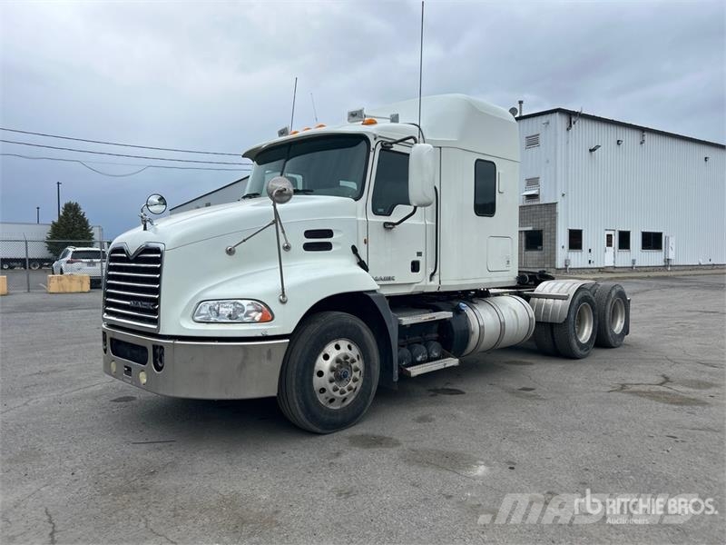 Mack CXU613 Tractor Units