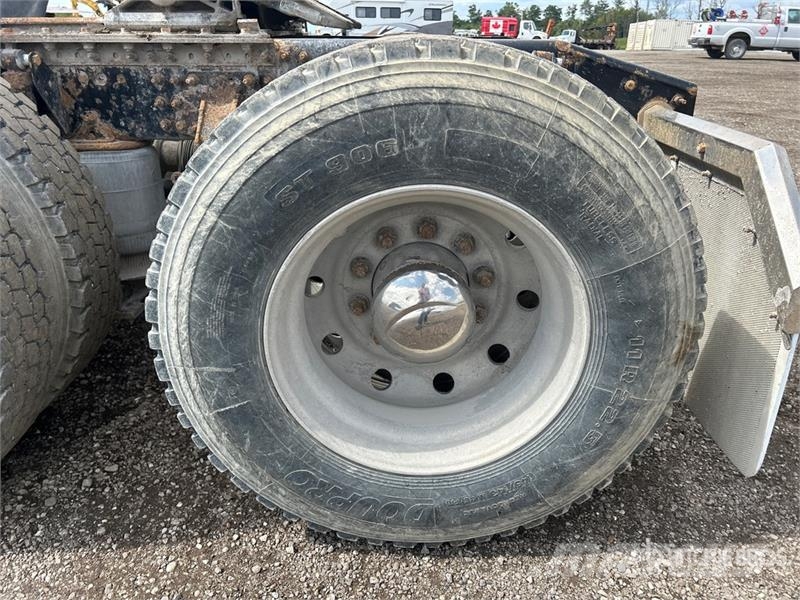 Mack CXU613 Autotractoare