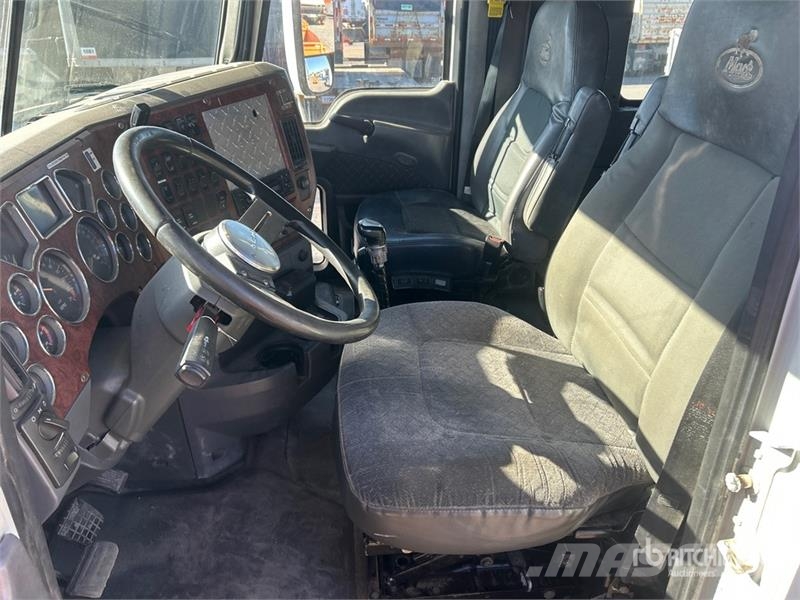 Mack CXU613 Tracteur routier