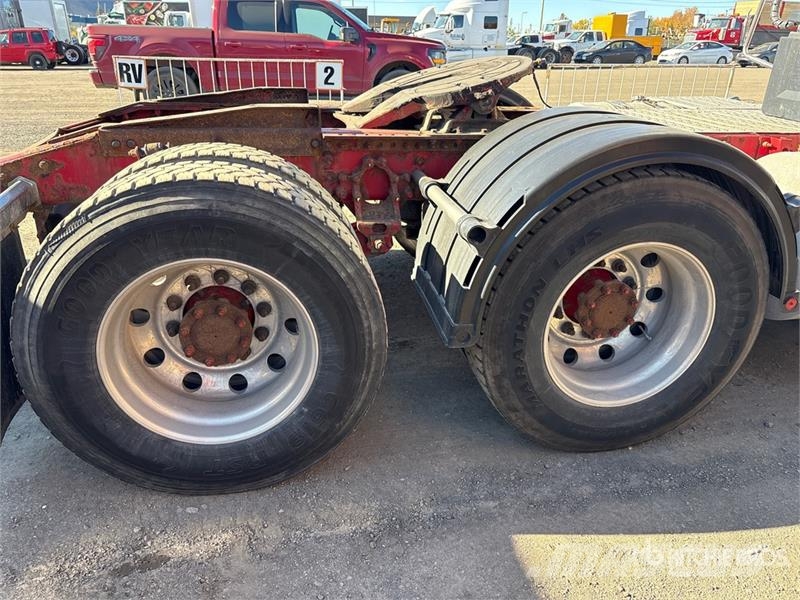 Mack CXU613 Tracteur routier