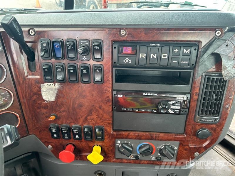 Mack CXU613 Sattelzugmaschinen