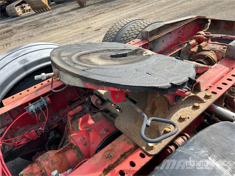 Mack CXU613 Trekkers