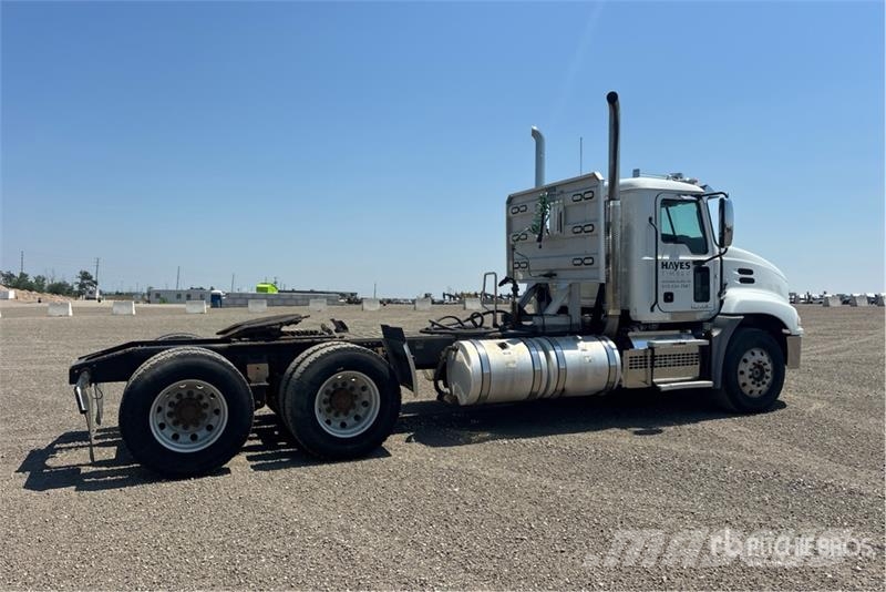 Mack CXU613 Truck Tractor Units