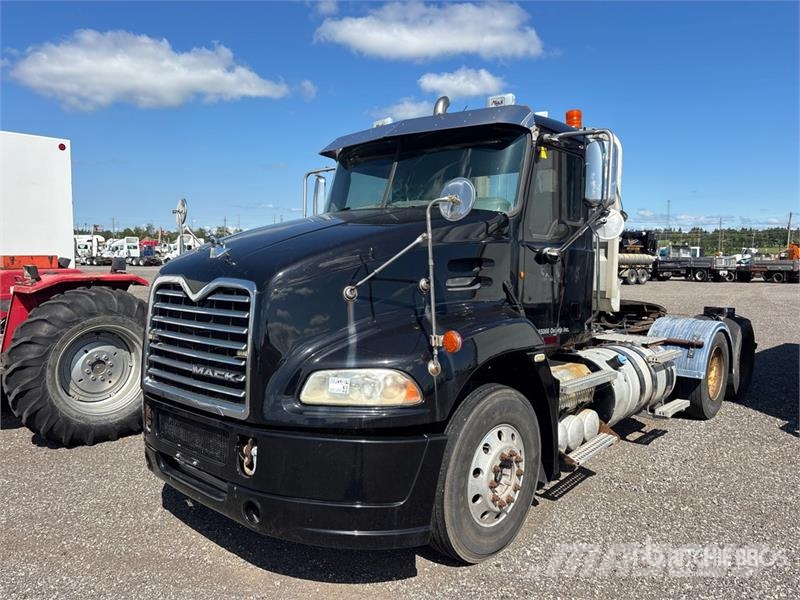 Mack CXU613 Autotractoare
