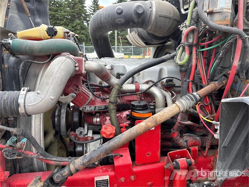 Mack CXU613 트랙터 유닛