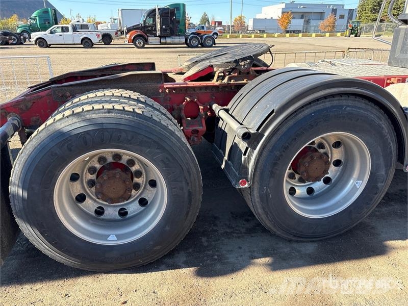 Mack CXU613 وحدات الجر