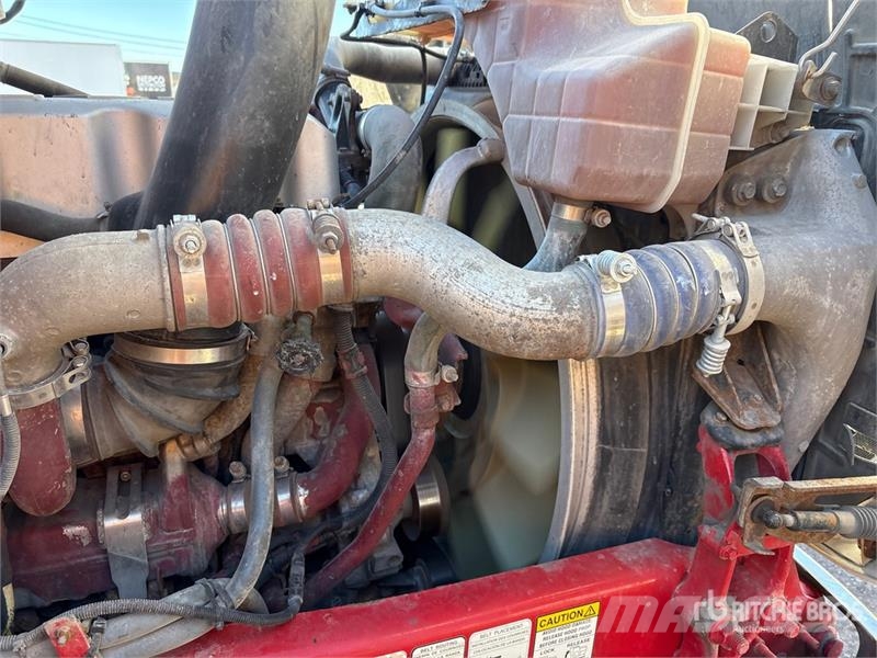 Mack CXU613 Tracteur routier