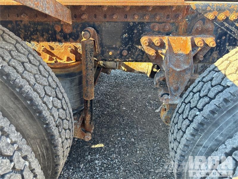 Mack CXU613 Тягачі